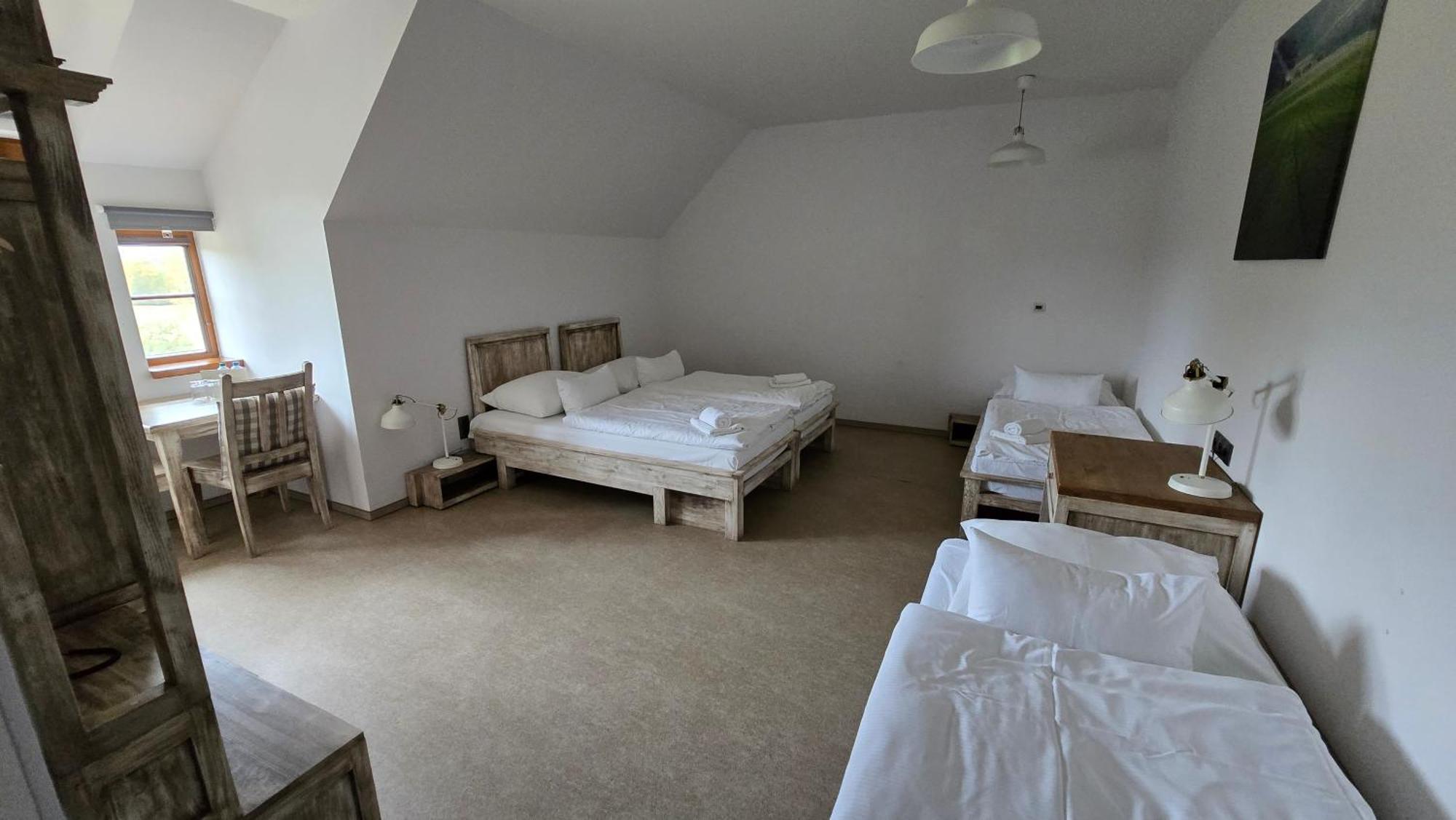 Dvůr Perlová voda Budyne nad Ohri Exterior foto
