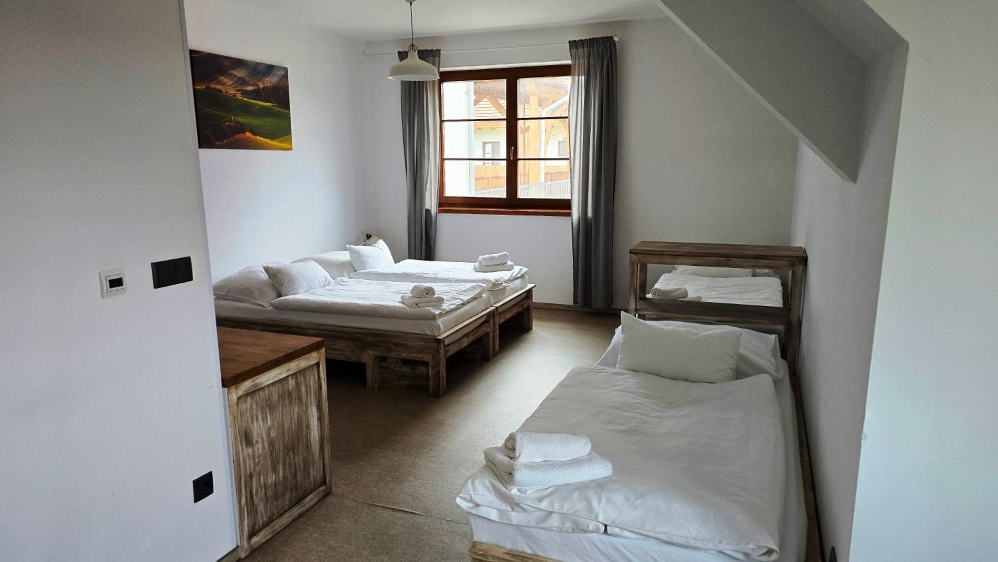 Dvůr Perlová voda Budyne nad Ohri Exterior foto